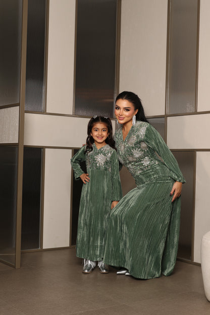 Silver Pistachio Girls