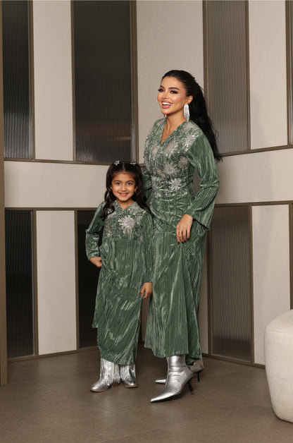 Silver Pistachio Girls